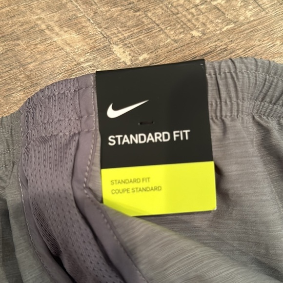 NWT Nike Girl’s Grey Dry Fit Shorts Size Large - Picture 5 of 8